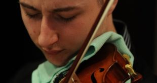 Violinista Nemanja Belej