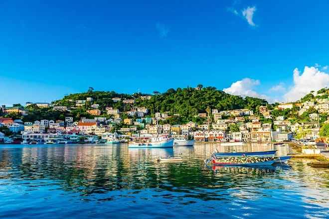 Grenada: Ko to tamo... plovi (foto: Bojan Aleksić)