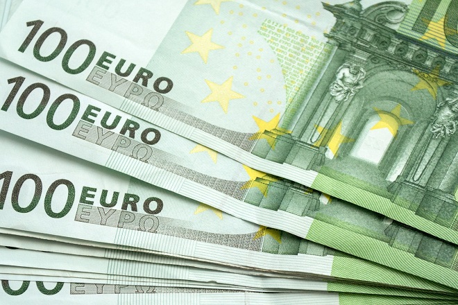 Da li znate... da je po 100 evra dobilo 6,2 miliona građana Srbije (foto: Pixabay)