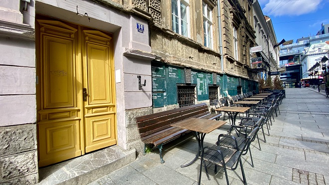 Nove mere bezbednosti: otvaraju se bašte kafića i restorana (foto: Aleksandra Prhal)
