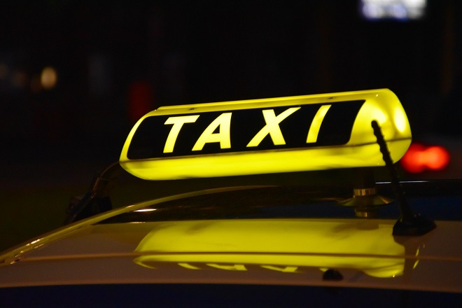 Skuplje taksi usluge u Beogradu (foto: Waldemar Brandt / Unsplash)