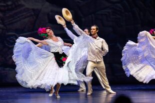 Balet Igora Mojsejeva (foto/copyright: Igor Moiseyev Ballet)