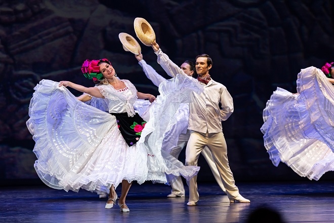 Balet Igora Mojsejeva (foto/copyright: Igor Moiseyev Ballet)