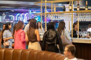 Najnoviji bioskopski koncept FILM & VINO (foto: CineStar Cinemas Srbija)