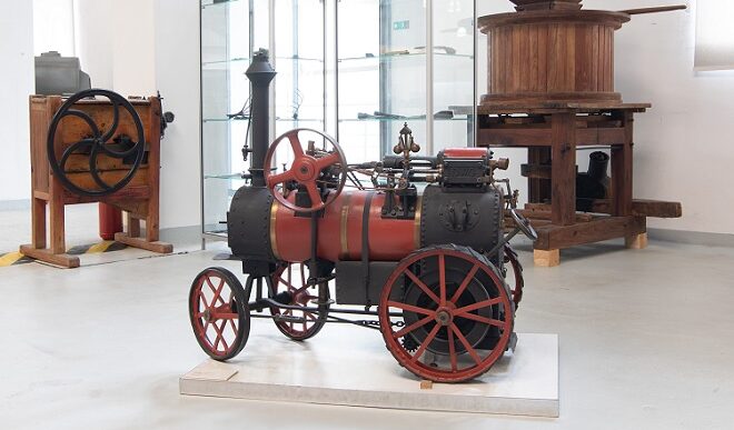 Izložbe u Beogradu: MNT - Samohodna lomomobila (foto: Muzej nauke i tehnike)