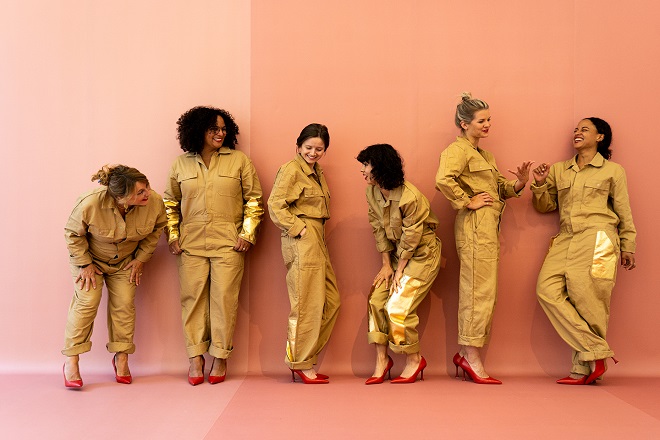 Maja Bekan - Throw Like a Girl (staged rehearsal), 2022. (foto: Aad Hoogendoorn / ljubaznošću umetnice)