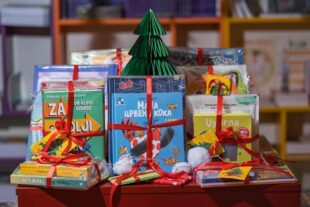 Praznični knjigopaketići Kreativnog centra