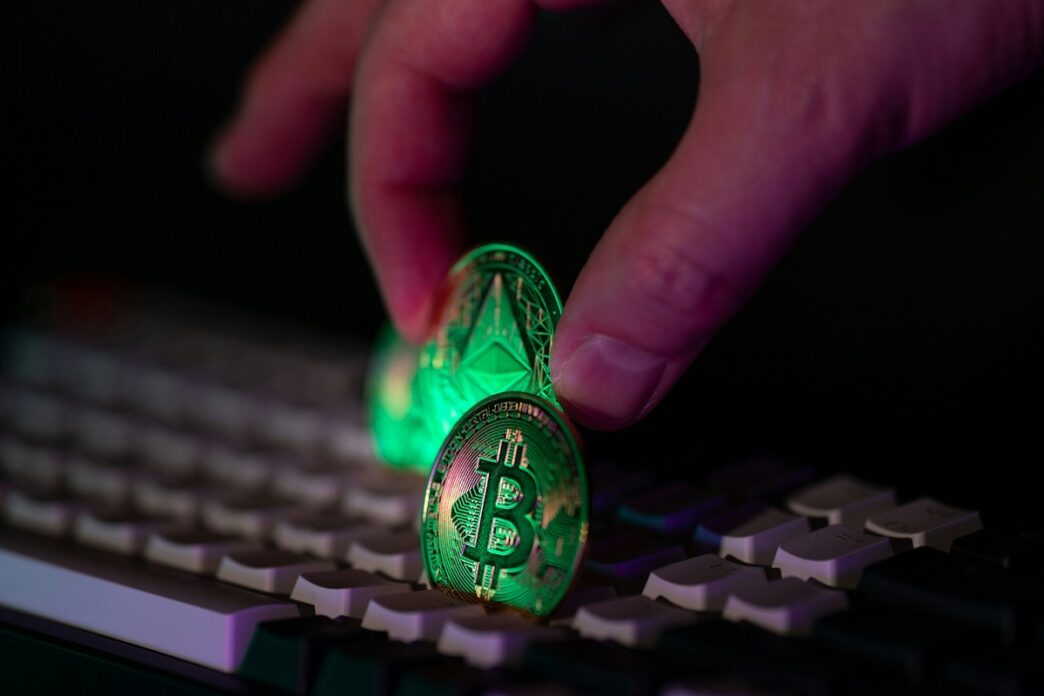 When The Big Names Move, The Meme Coins Follow (photo: Jakub Żerdzicki / Unsplash)