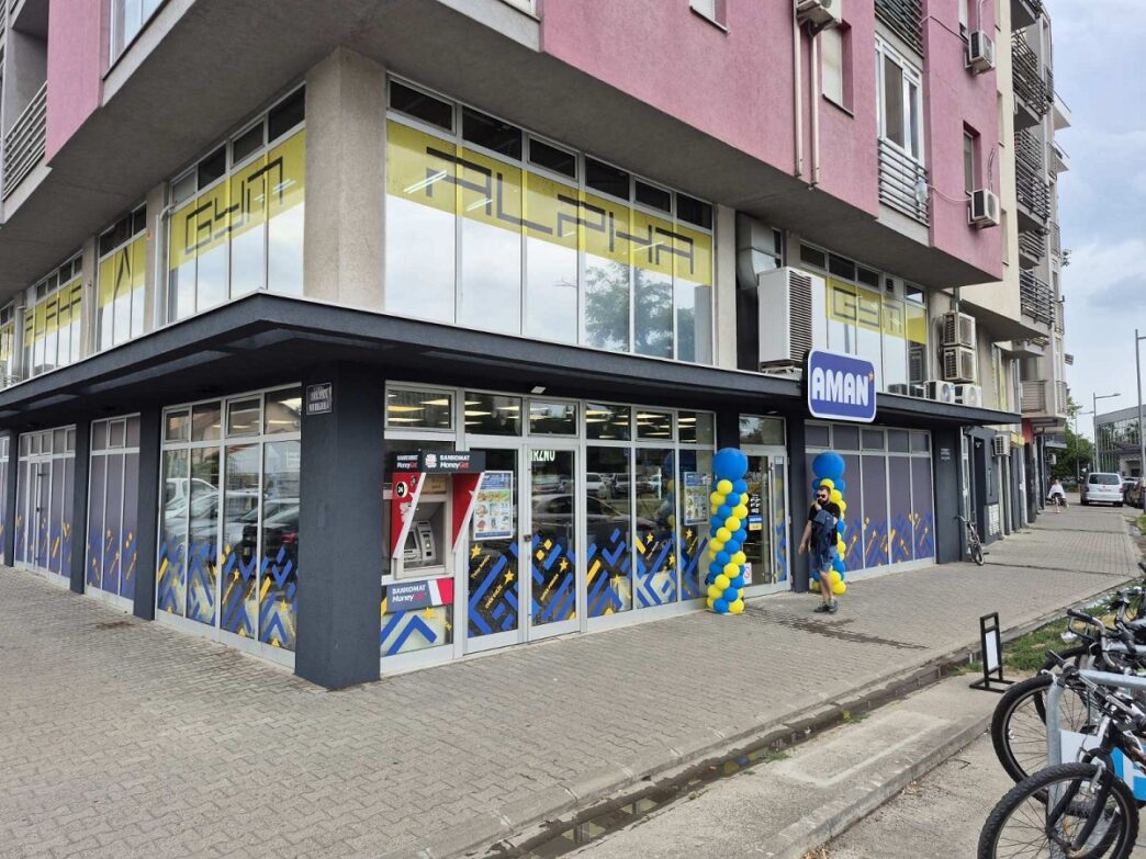 Nova prodavnica u Novom Sadu (foto: Aman)