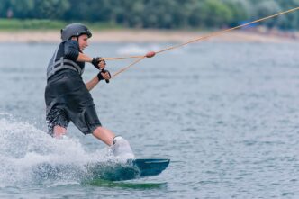 Takmičenje u skijanju na vodi (foto: DepositPhotos.com)