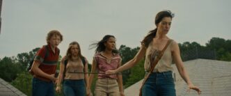 Novi film u bioskopima: Poslednji dani Ulice hrastova (foto: Warner Bros. Pictures / Blitz FIlm)