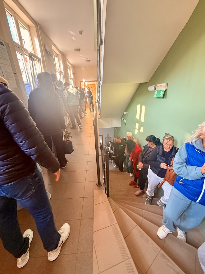 Glasanje u Mirijevu (foto: AP / DuB)